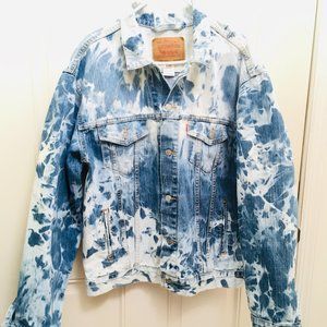 *🎉HOST PICK🎉 VINTAGE HAND CRAFTED RELAXED TRUCKER DENIM JEAN JACKET*.